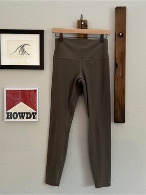 $118 Lululemon lululemon Align Ribbed High-Rise Pant 28" Army Green Size 8